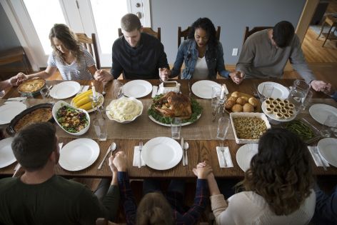 La f&ecirc;te am&eacute;ricaine de l&rsquo;action de gr&acirc;ce (Thanksgiving) a &eacute;t&eacute; proclam&eacute;e &agrave; l&rsquo;origine pour remercier le Dieu Tout-Puissant, l&rsquo;auteur de tous les biens dont jouissent les r&eacute;sidents du pays.