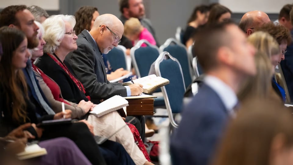 L’Église : bien plus que des mots