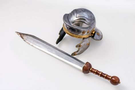 Que représente l’épée de l’Esprit ?