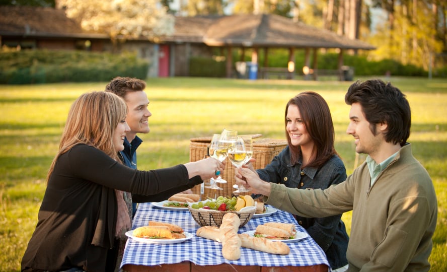 La Bible interdit-elle toute consommation d’alcool ?
