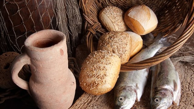Marchez comme il a marché : Jésus nourrit les 5 000