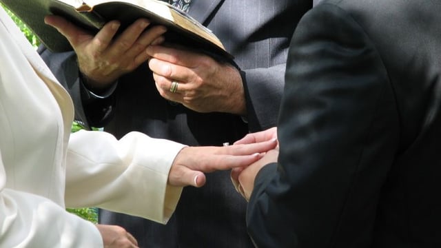 Divorce and remarriage in the Bible